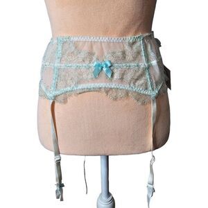 Victoria's Secret Very Sexy Bridal Garter Belt
